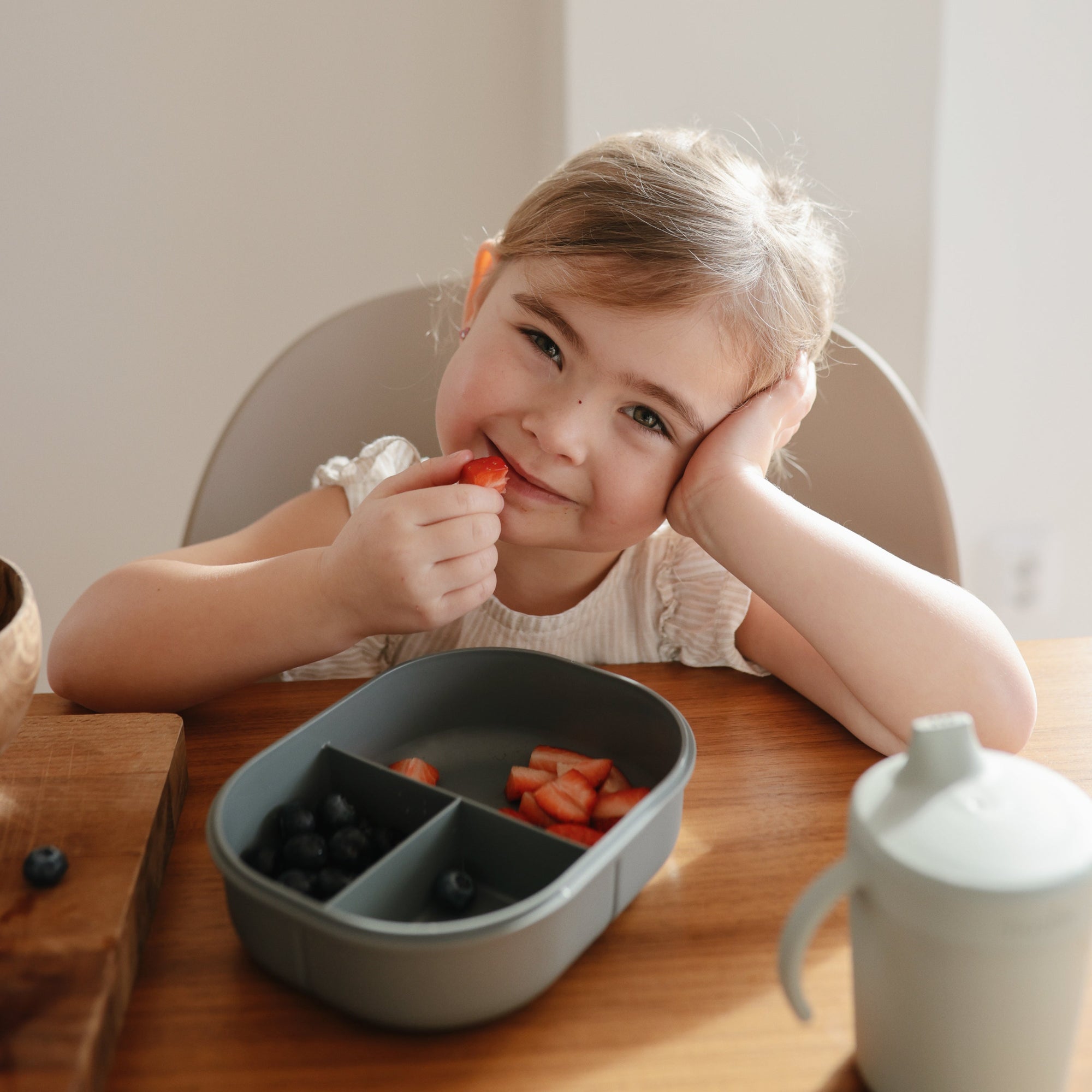Kid's Lunchbox | Travel divided food container