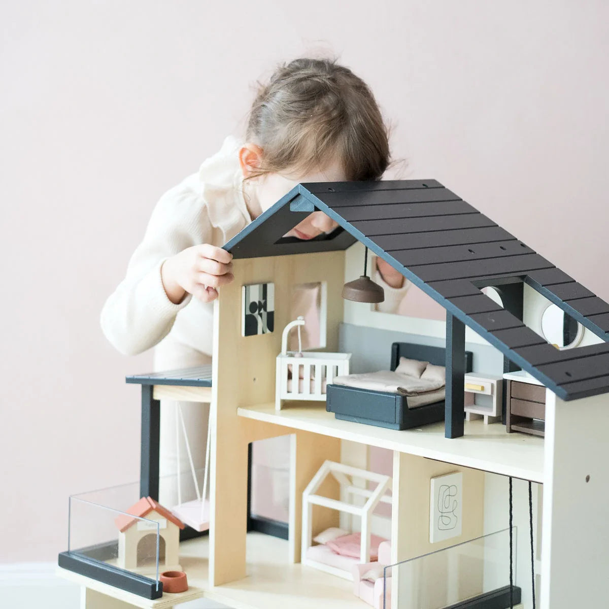 Sweetwood Chic Modern Family Dollhouse