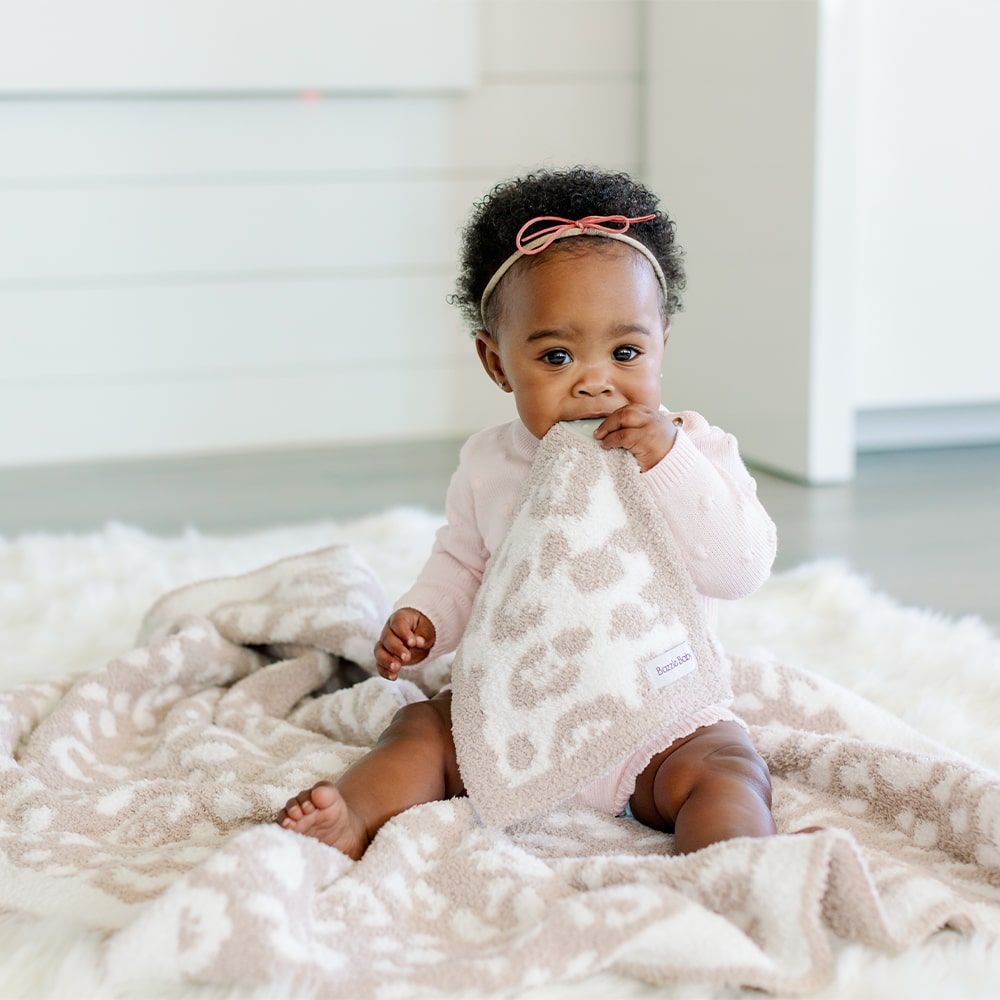 Mini Hugga Lovie Teething Blanket: Leopard