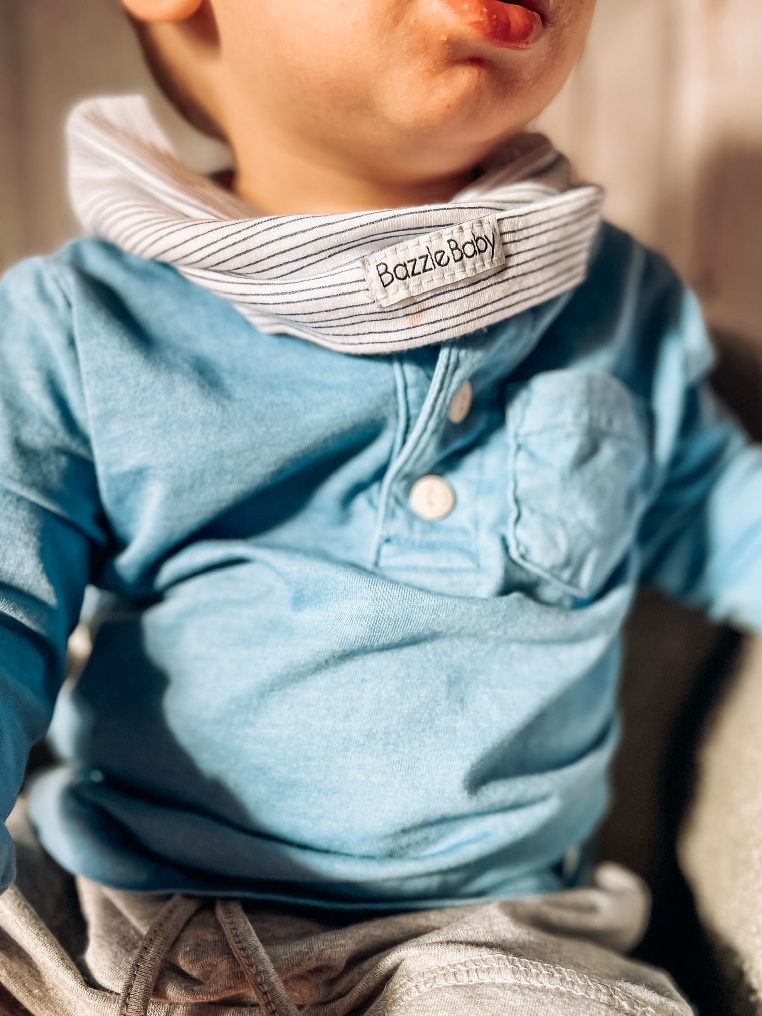 BandoBib Infinity Scarf Bib: Aiden